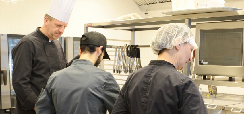 aide-cuisinier en collectivité